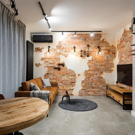 Goclaw Industrial Apartment