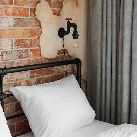 Goclaw Industrial Apartment *